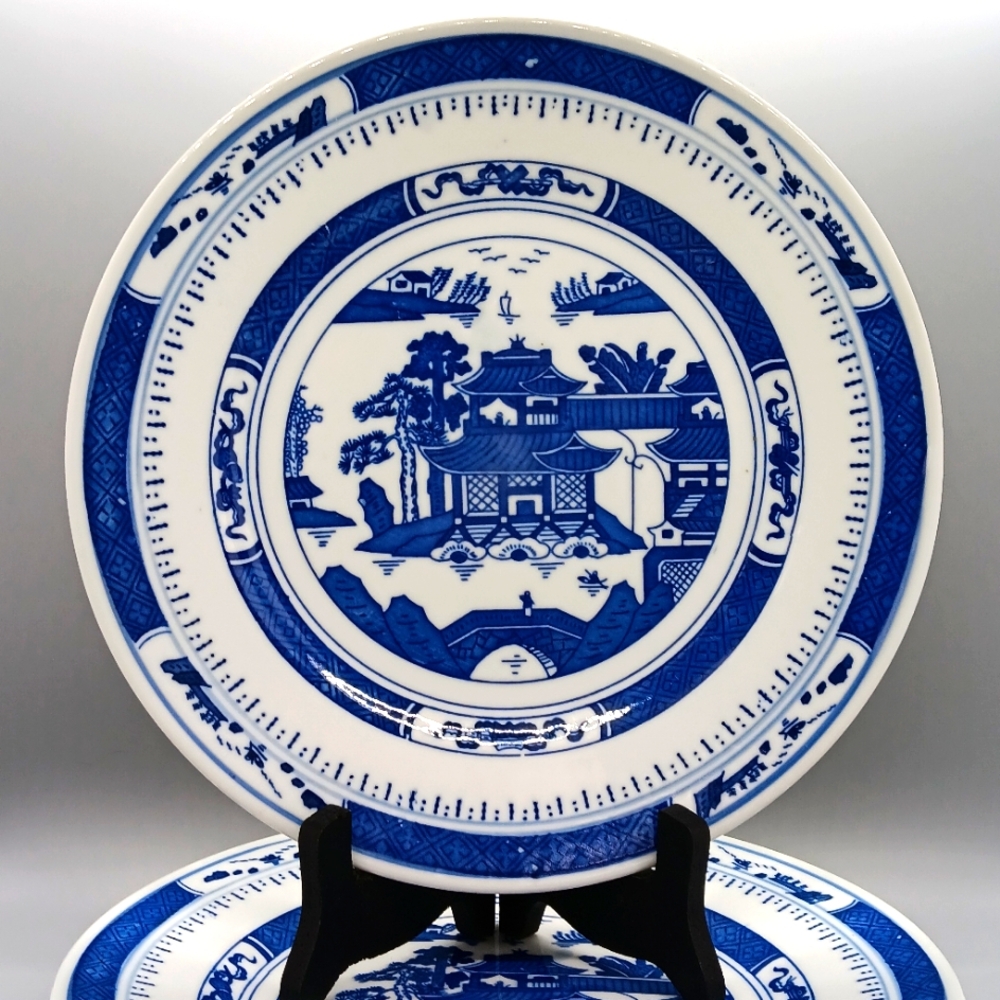 4 Vintage Blue White Canton Style 8.5 inch Plates